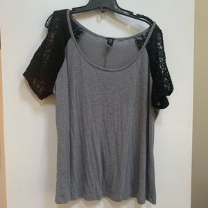 Torrid open shoulder shirt with lace